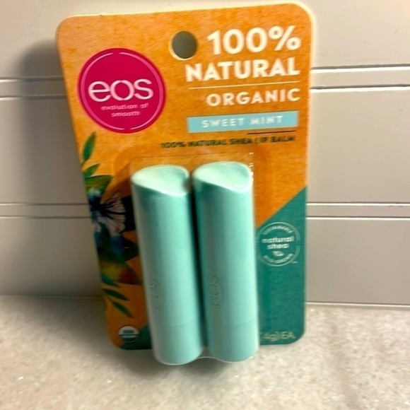 Eos lip balm organic natural shea sweet mint green scented beauty makeup NEW - Picture 1 of 4